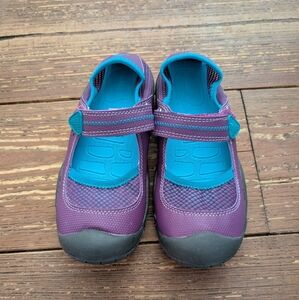 NWOT kamik festiva Mary jane water shoes in purple/blue girls size 3